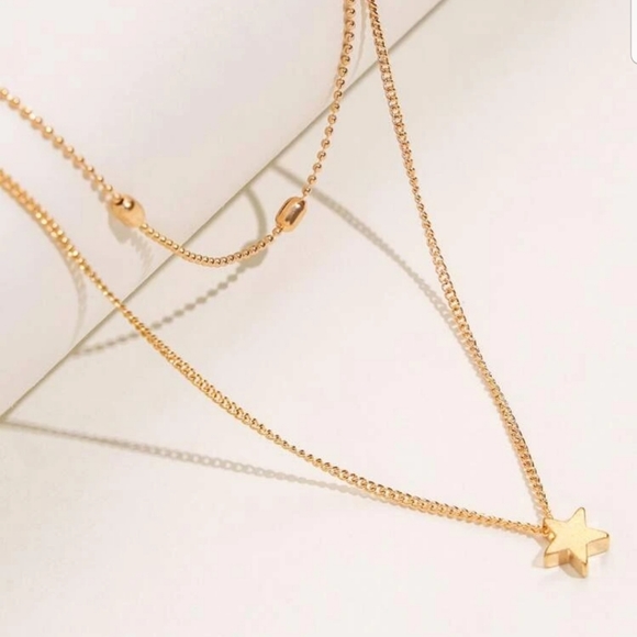 *Emilia* Star Layered Necklace - Picture 3 of 3